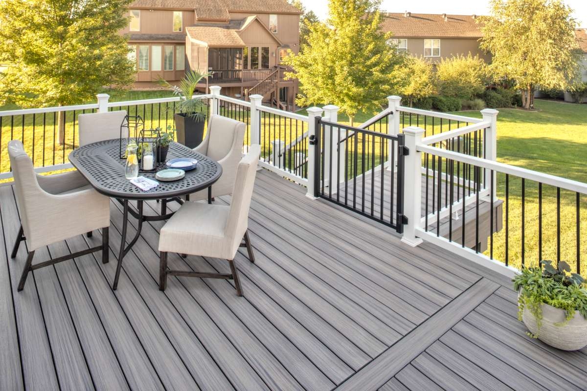 kansas-city-trex-decking-gate-railing-1 Decking